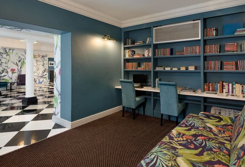 Protea Hotel By Marriott Franschhoek