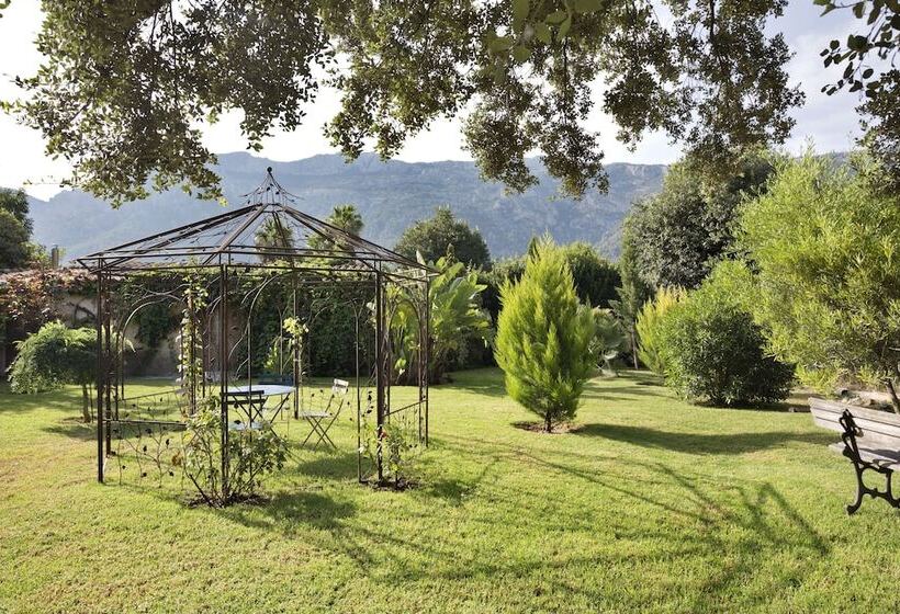 هتل روستایی Finca Ca'n Quatre