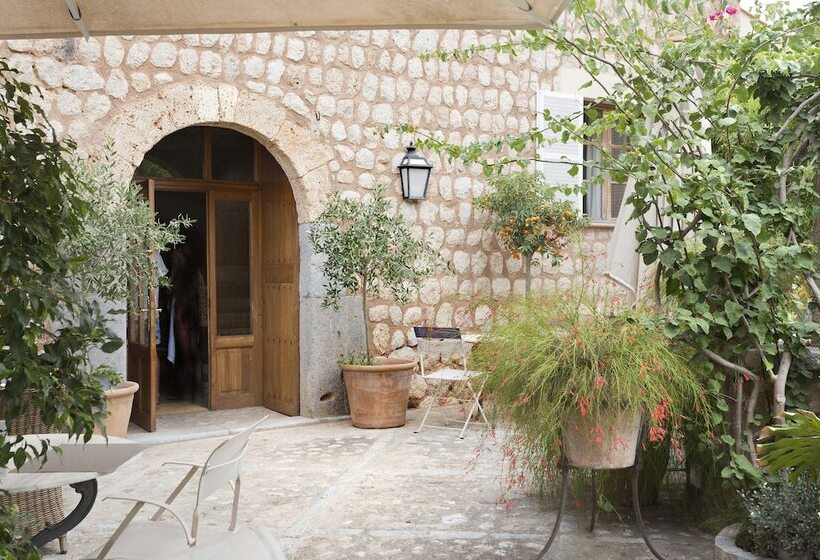 هتل روستایی Finca Ca'n Quatre