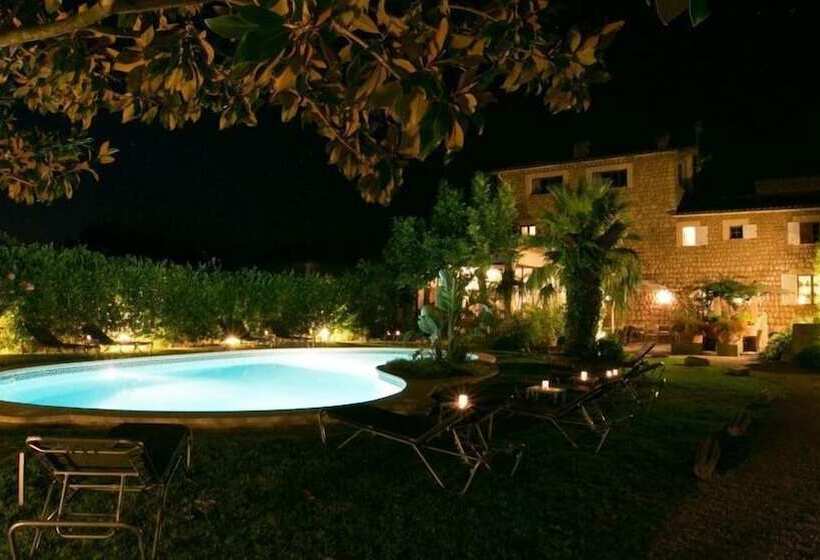 هتل روستایی Finca Ca'n Quatre