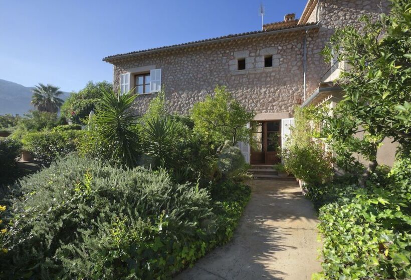 هتل روستایی Finca Ca'n Quatre