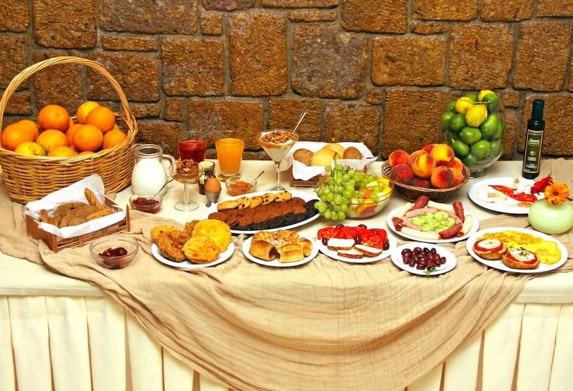 هتل Saint Constantin