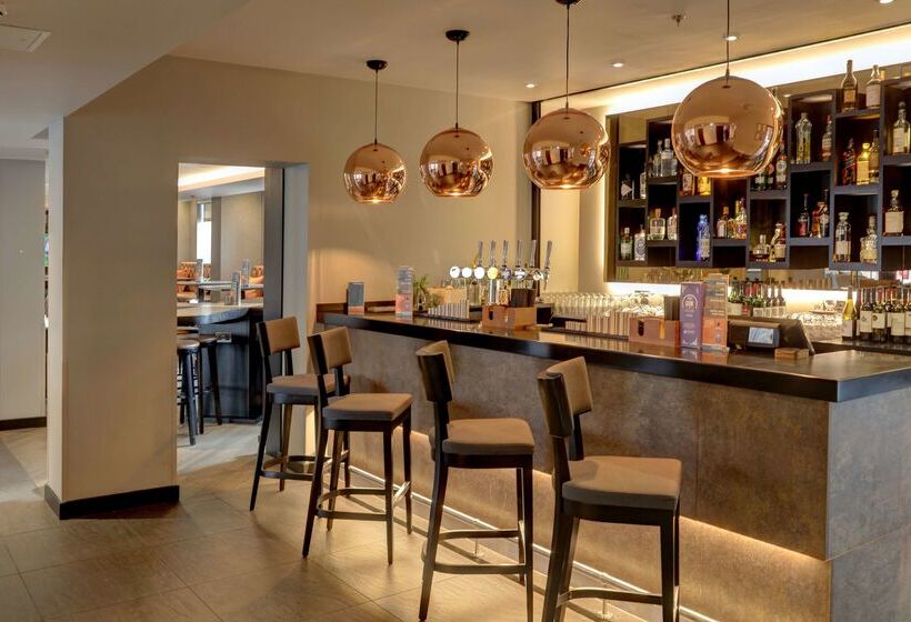 Отель Ten Hill Place