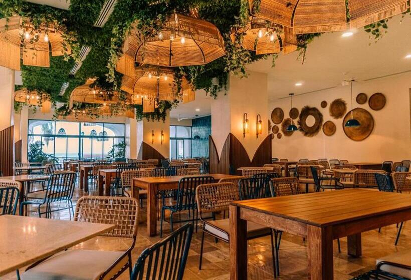 ホテル Tesoro Ixtapa Beach Resort