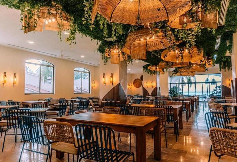 ホテル Tesoro Ixtapa Beach Resort