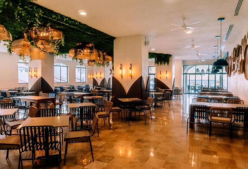 ホテル Tesoro Ixtapa Beach Resort