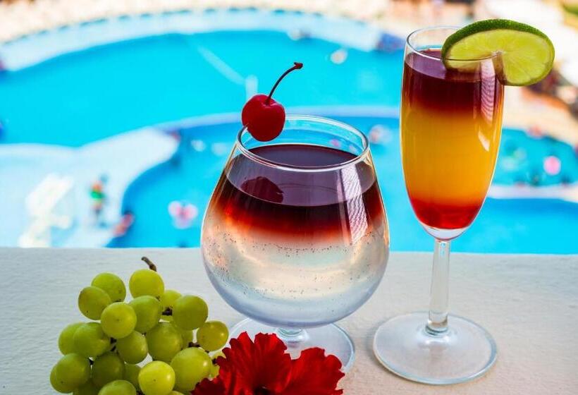 ホテル Tesoro Ixtapa Beach Resort