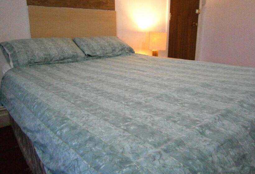 Отель The Manchester