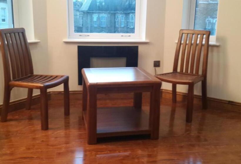 Отель The Manchester