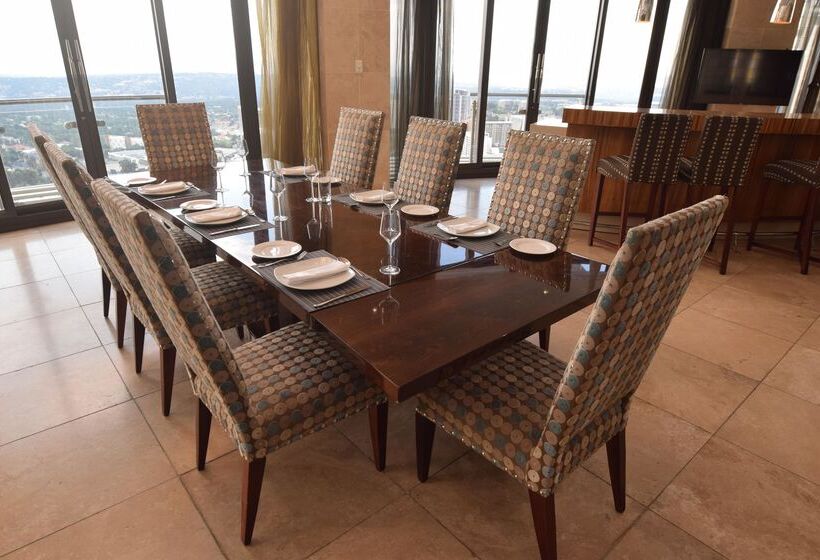 فندق The Michelangelo Towers