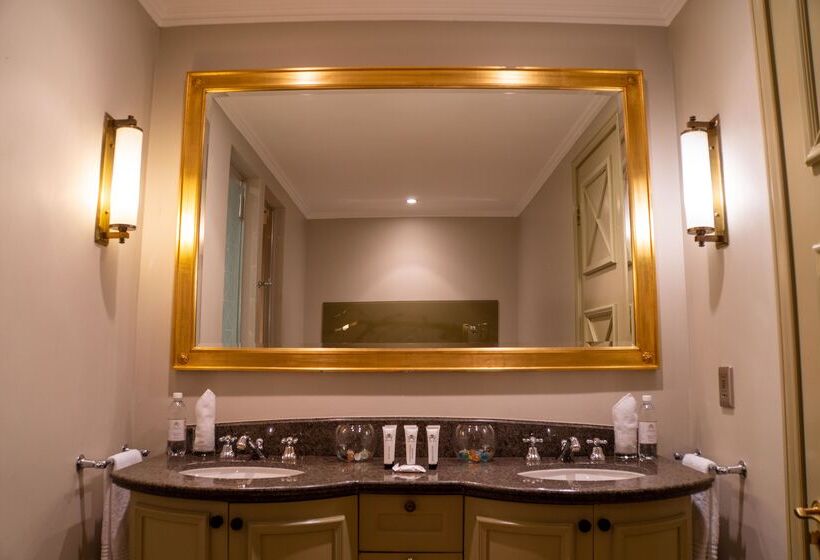 فندق The Michelangelo Towers