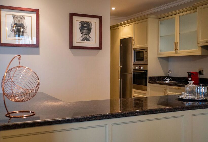 فندق The Michelangelo Towers