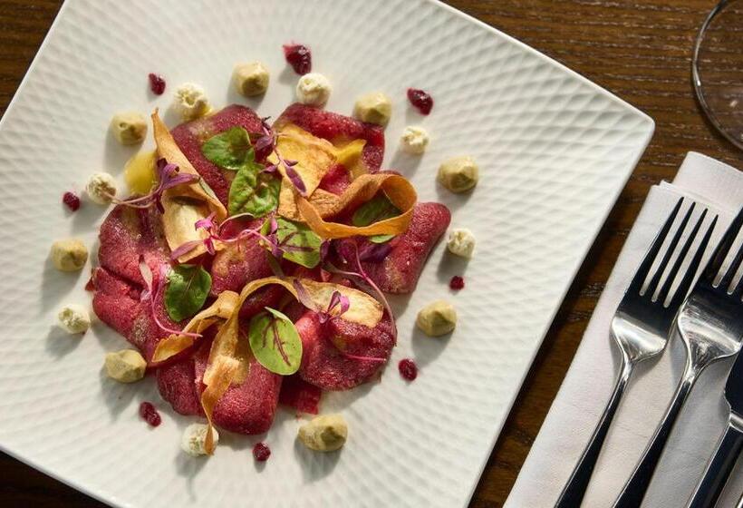 Отель The Tongue