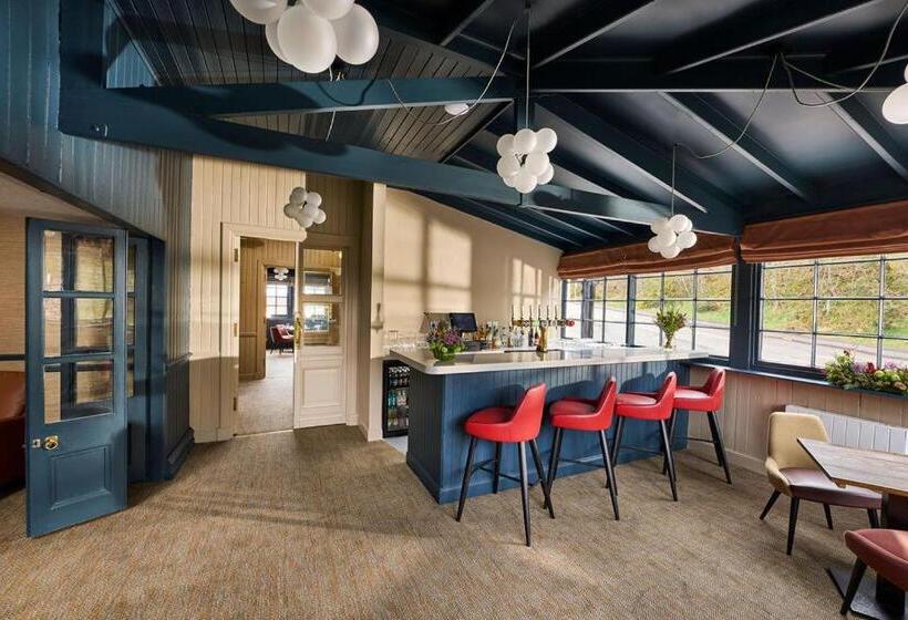 Отель The Tongue