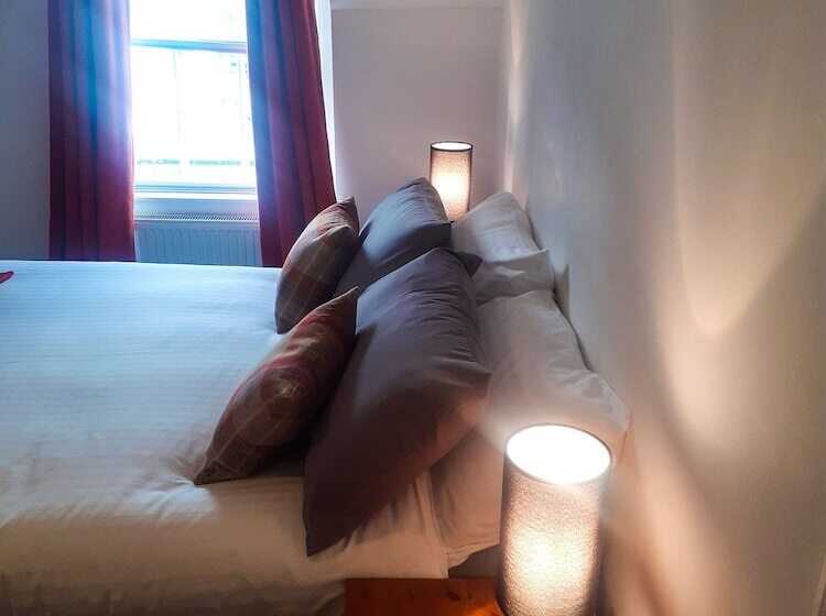 酒店 The White Stag