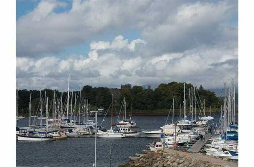 هتل Wide Mouthed Frog  And Restaurant