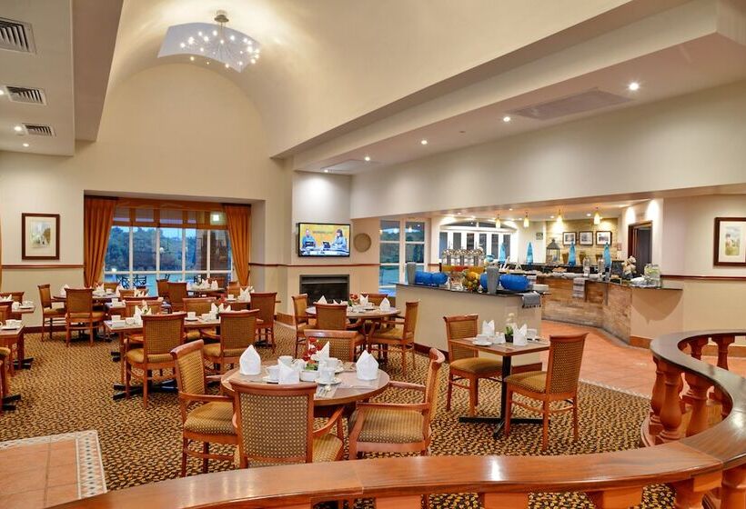 Отель Town Lodge George