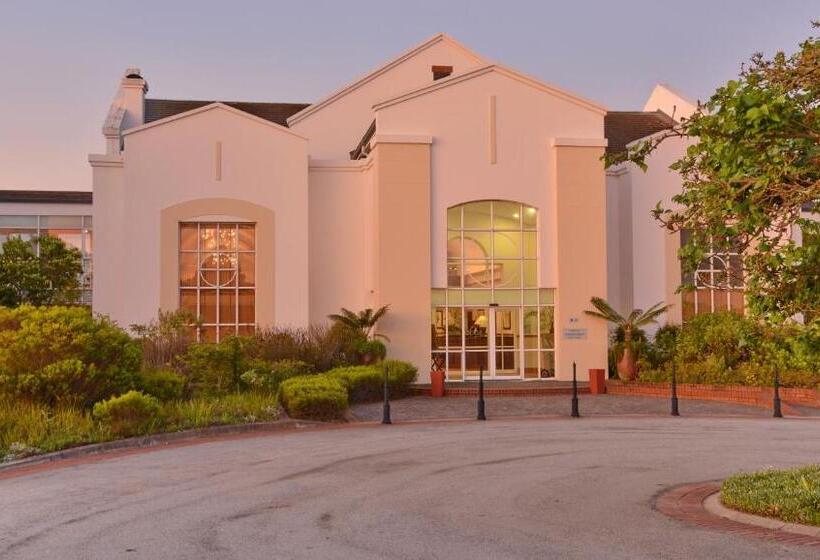 Отель Town Lodge George