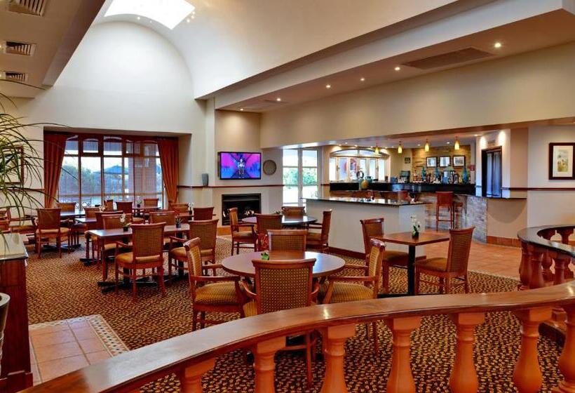 Отель Town Lodge George