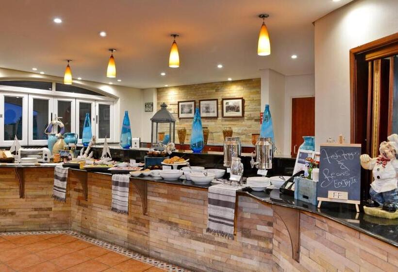 Отель Town Lodge George