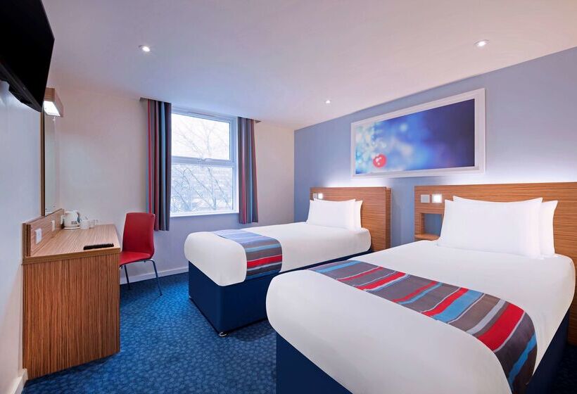בית מלון כפרי Travelodge Dublin Airport North  Swords