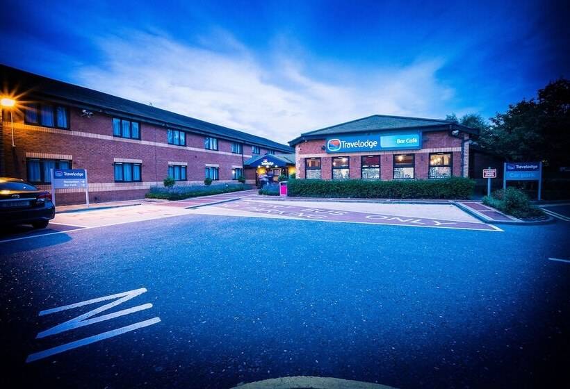 בית מלון כפרי Travelodge Dublin Airport North  Swords