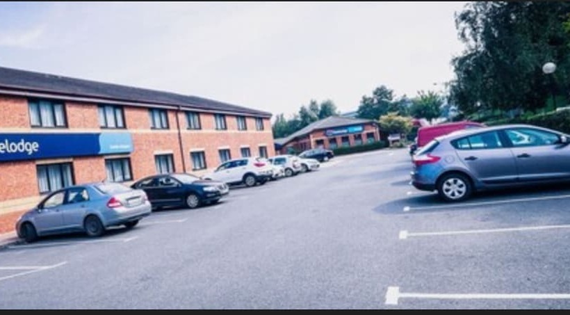 בית מלון כפרי Travelodge Dublin Airport North  Swords