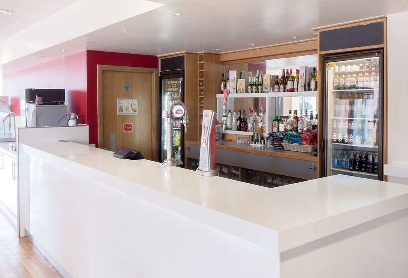 호텔 Travelodge Newcastle Central