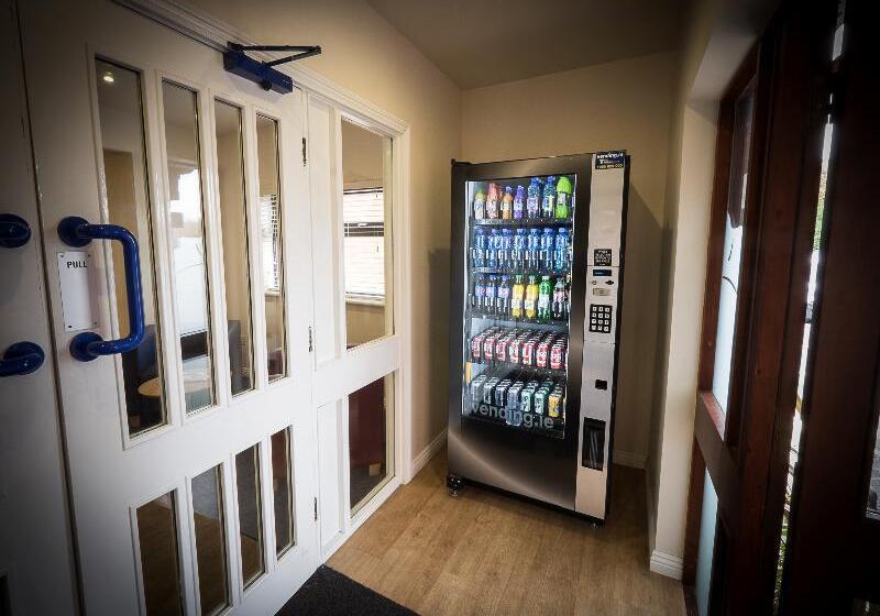 酒店 Travelodge Waterford