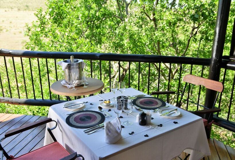 Отель Tshukudu Bush Lodge