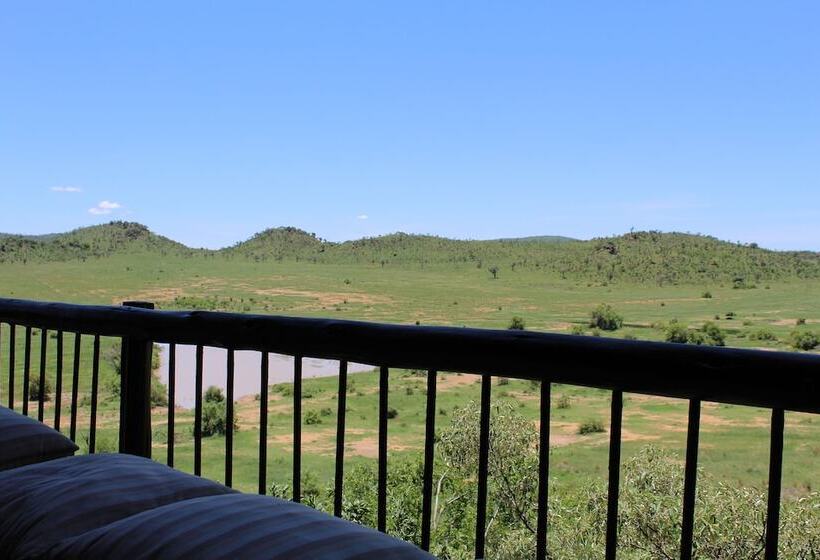 Отель Tshukudu Bush Lodge