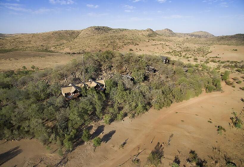 Отель Tshukudu Bush Lodge
