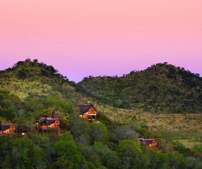 Отель Tshukudu Bush Lodge