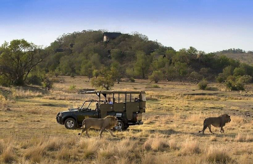 فندق Tshukudu Bush Lodge