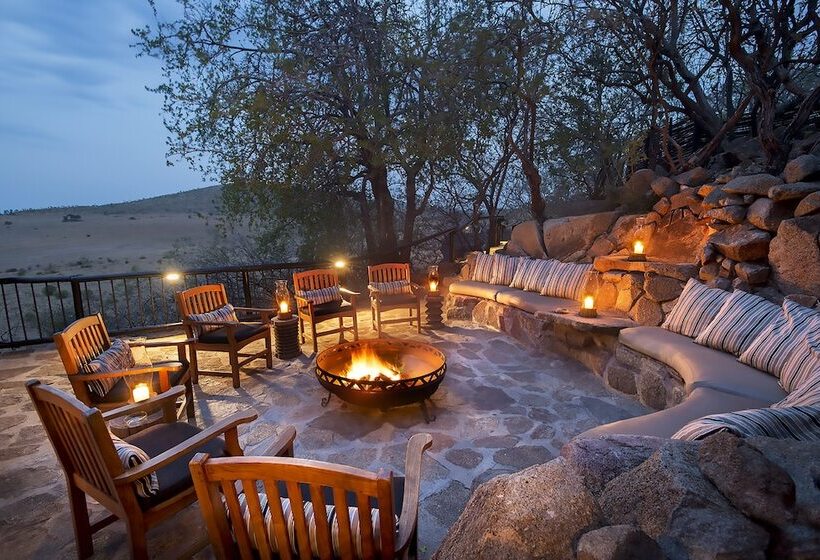 فندق Tshukudu Bush Lodge