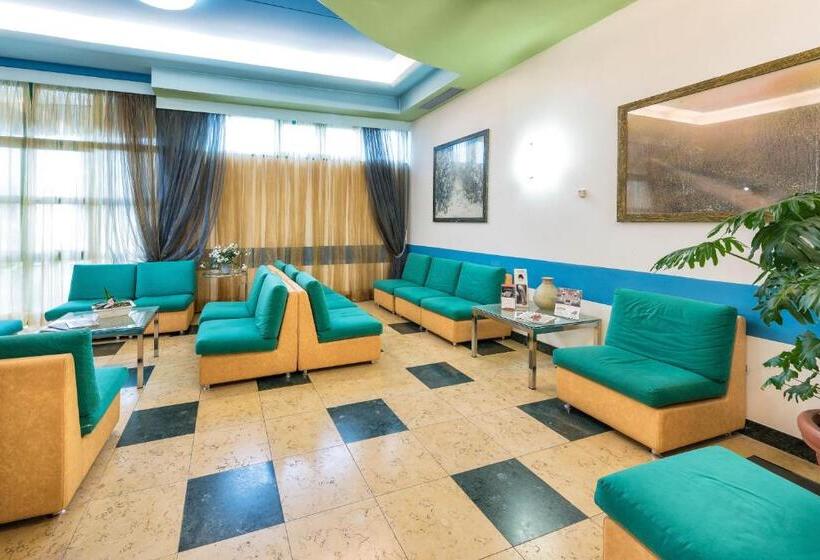 Отель West Point Airport