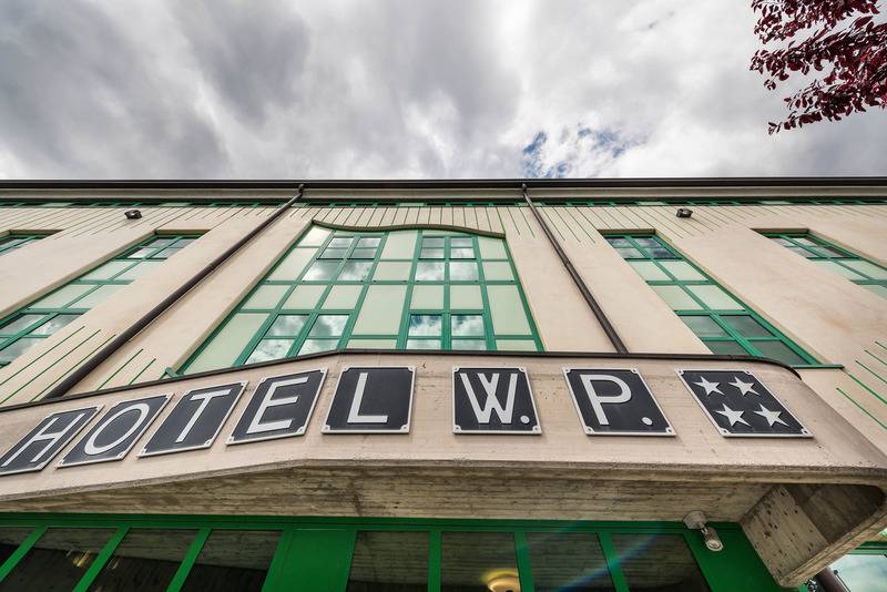 Отель West Point Airport