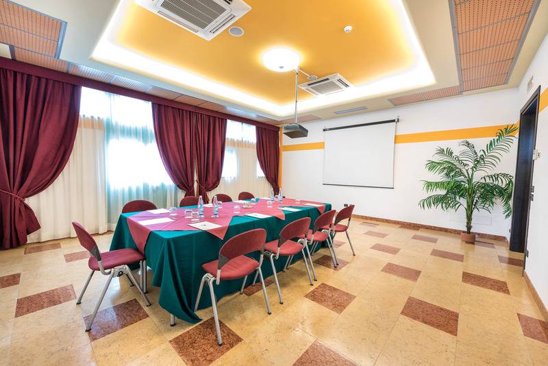 Отель West Point Airport