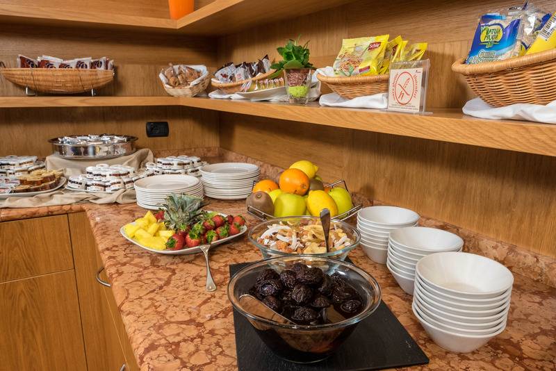 Отель West Point Airport