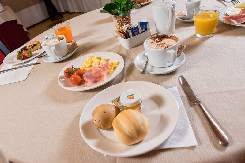 Отель West Point Airport