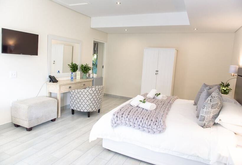 Whalesong Hotel & Spa