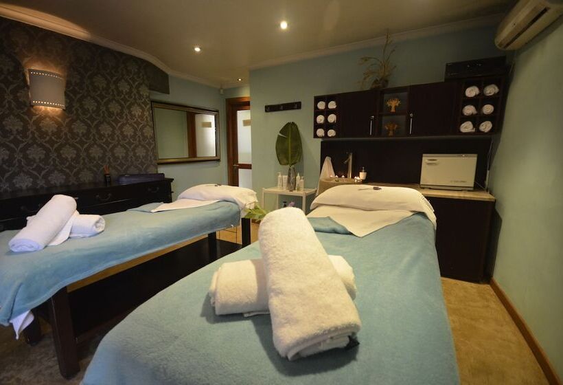 Whalesong Hotel & Spa