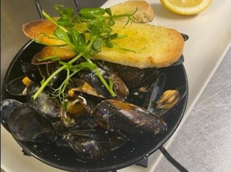 Отель White Sands