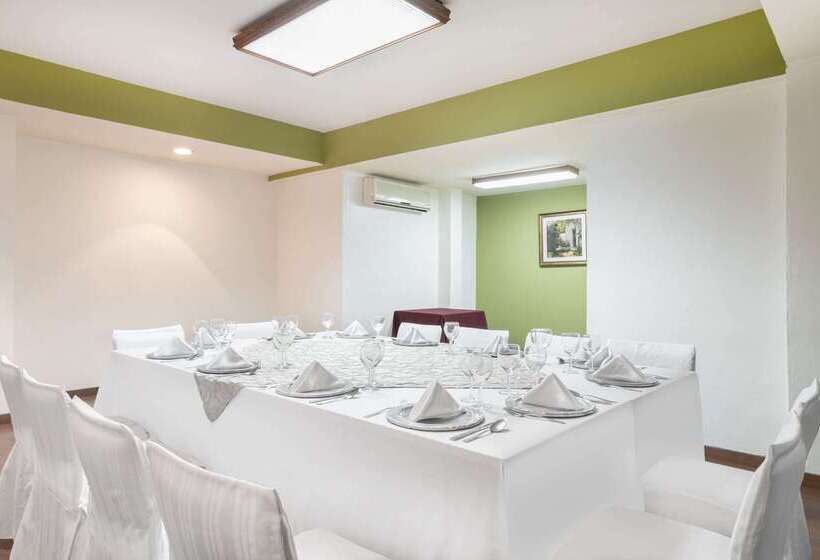 فندق Wyndham Garden Obregon