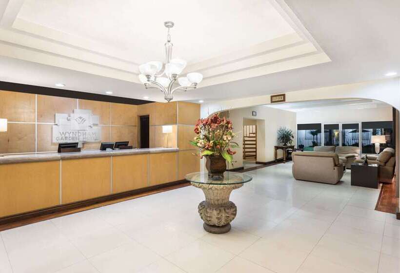 فندق Wyndham Garden Obregon