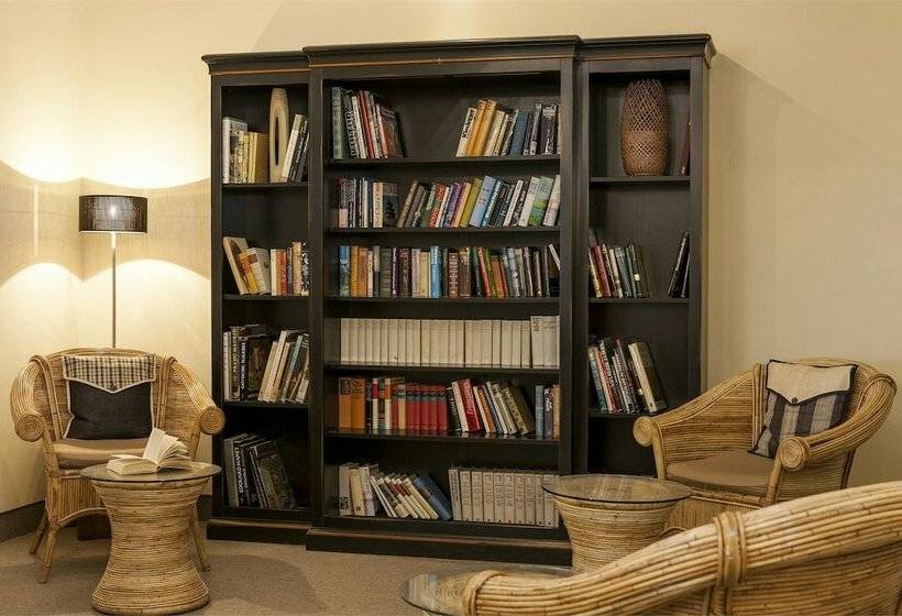 Отель Wyndham Garden Donaueschingen