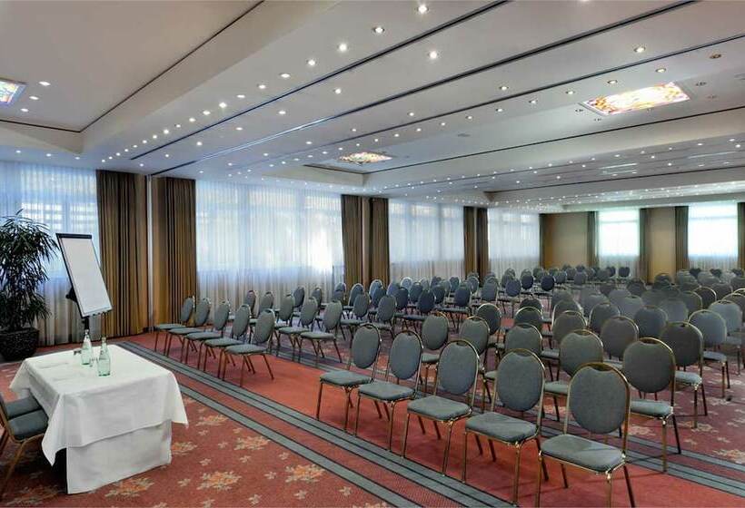 Отель Wyndham Garden Donaueschingen