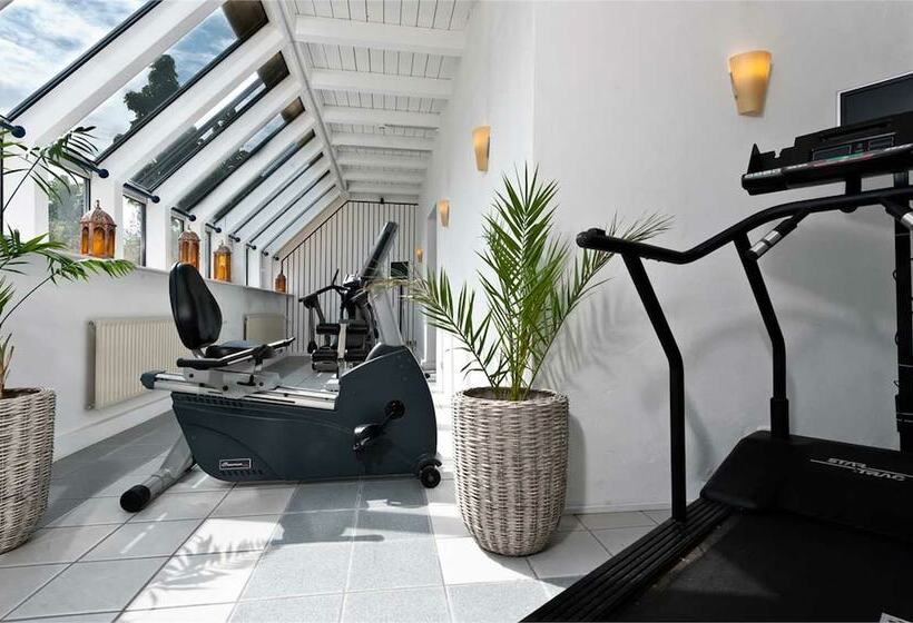 Отель Wyndham Garden Donaueschingen