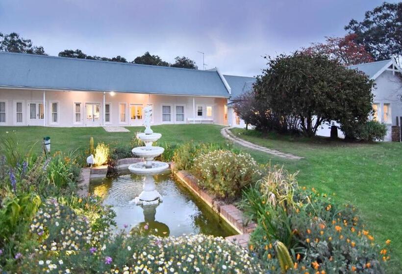 هتل Zuurberg Mountain Village