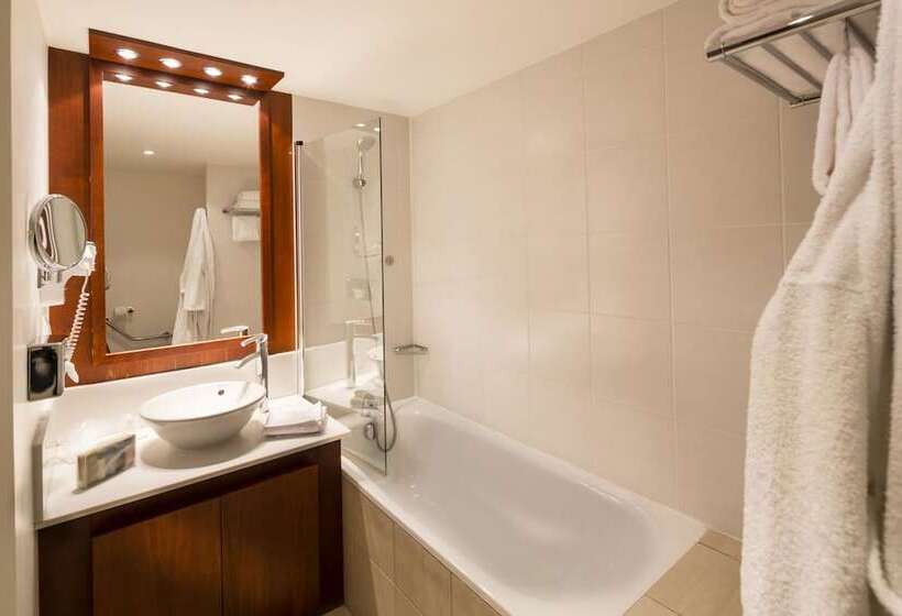 Residhome Courbevoie La Défense